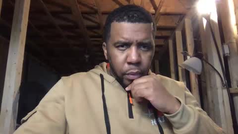 Bogarcon234 online show from October 2025 06:09:01 PM