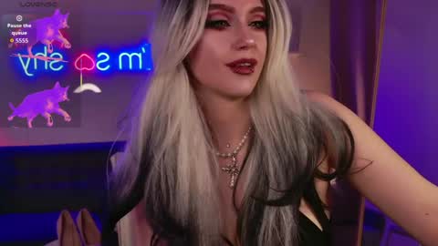 Snapshot of bogemabella chatting on May 2026 10:16:01 PM Your Mistress Bella online show from May 2026 10:16:01 PM
