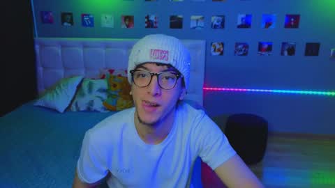 Snapshot of boicute chatting on February 2025 06:45:02 AM ALEXPVT IS OPEN online show from February 2025 06:45:02 AM