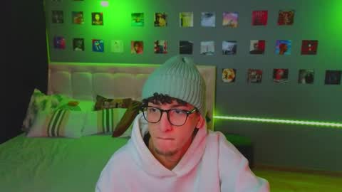 Snapshot of boicute chatting on February 2025 07:23:02 AM ALEXPVT IS OPEN online show from February 2025 07:23:02 AM