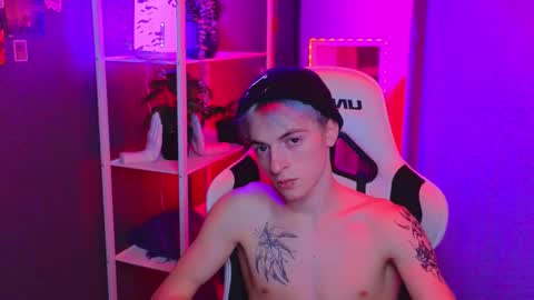 Snapshot of boicute chatting on February 2025 03:26:01 AM ALEXPVT IS OPEN online show from February 2025 03:26:01 AM