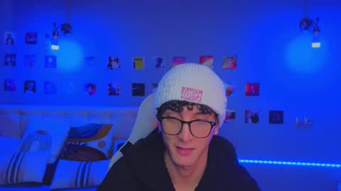 Snapshot of boicute chatting on February 2025 09:32:02 AM ALEXPVT IS OPEN online show from February 2025 09:32:02 AM