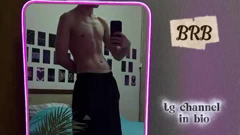 Snapshot of boicute chatting on October 2025 09:28:01 AM ALEXPVT IS OPEN online show from October 2025 09:28:01 AM