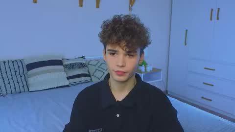 Snapshot of boicute chatting on November 2025 01:20:01 PM ALEXPVT IS OPEN online show from November 2025 01:20:01 PM