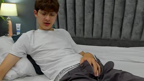 Snapshot of boleyn_lovell chatting on January 2025 10:57:02 PM Boleyn online show from January 2025 10:57:02 PM