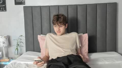 Snapshot of boleyn_lovell chatting on January 2025 12:26:02 PM Boleyn online show from January 2025 12:26:02 PM