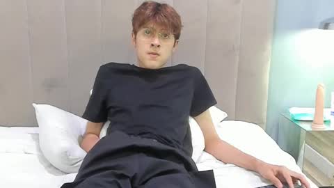 Snapshot of boleyn_lovell chatting on February 2025 12:48:01 PM Boleyn online show from February 2025 12:48:01 PM