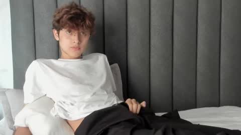 Snapshot of boleyn_lovell chatting on March 2025 02:34:02 PM Boleyn online show from March 2025 02:34:02 PM