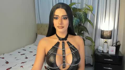 bombshelllaurax online show from March 2025 07:21:02 AM