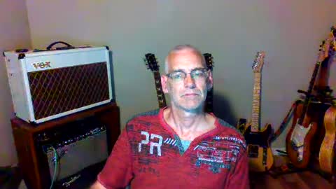 Snapshot of bomec40 chatting on July 2026 12:57:01 AM Carl online show from July 2026 12:57:01 AM