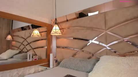 bonet_iris online show from July 2026 11:07:01 AM
