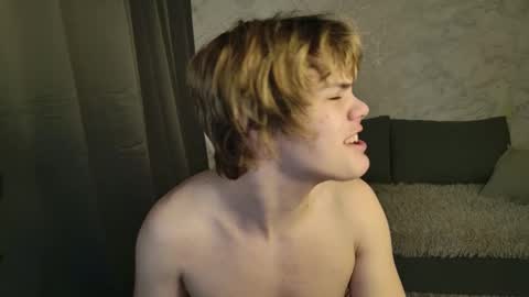 Snapshot of bonnie_and_c1yde chatting on March 2026 05:13:02 AM Jessy Mark online show from March 2026 05:13:02 AM