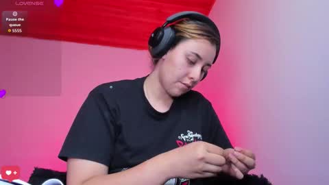 Bonnie Help me reach 500 likes online show from February 2026 10:47:02 PM