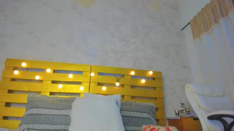 Bonnie online show from November 2025 08:42:02 PM