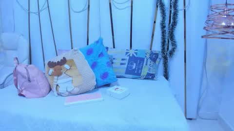 Bonnie online show from December 2025 07:10:01 PM