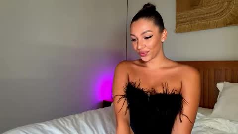 bonnieandclyde540767 online show from December 2025 02:31:02 AM