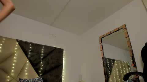   online show from November 2025 11:49:02 PM