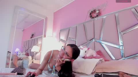 Bonnie  online show from December 2024 06:29:01 PM