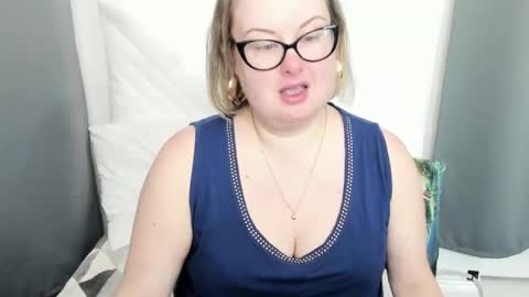 Snapshot of bonnieshining chatting on February 2026 04:55:02 AM Bonnie online show from February 2026 04:55:02 AM