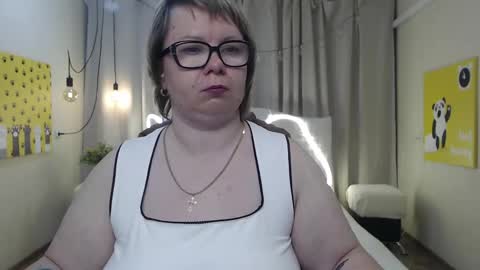 Snapshot of bonnnyboobsy chatting on May 2026 04:04:02 PM bonnnyboobsy online show from May 2026 04:04:02 PM