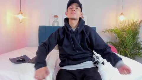 bonny_and_carrot online show from February 2025 01:40:02 AM