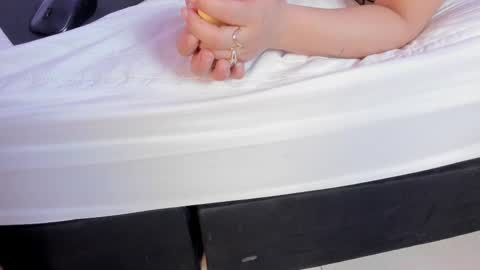 bonny_and_carrot online show from October 2025 07:24:02 PM