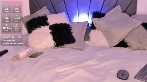 Snapshot of bonny_shine599 chatting on December 2024 10:18:02 AM Bonny Shine online show from December 2024 10:18:02 AM