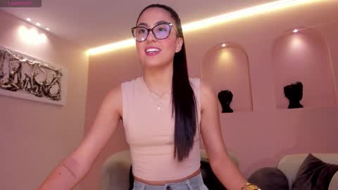 Bonny online show from November 2025 08:00:01 PM