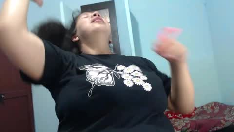 Luciana independent model online show from November 2025 08:52:01 PM