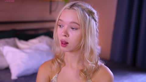 Alina online show from September 2025 08:05:01 AM