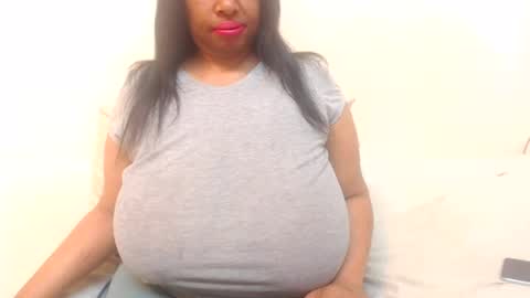 Snapshot of boobyqueen24 chatting on July 2026 02:04:01 PM boobyqueen online show from July 2026 02:04:01 PM