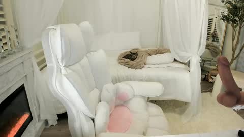 Miley online show from February 2025 02:26:01 AM