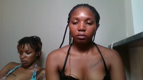 bootie_caramel online show from May 2026 06:25:02 PM