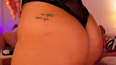 Snapshot of bootyliciousbunny chatting on July 2026 09:29:02 PM bootyliciousbunny online show from July 2026 09:29:02 PM