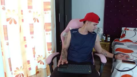 booyhott_ online show from October 2025 07:52:01 PM