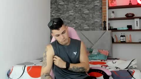 booyhott_ online show from January 2026 07:59:01 PM