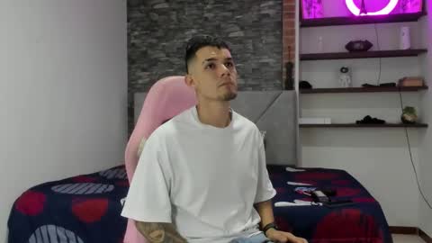 booyhott_ online show from February 2026 07:48:01 PM