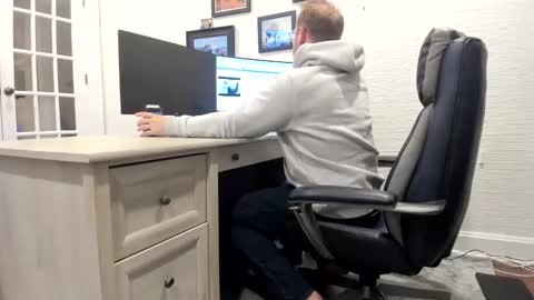 Boredhorndog online show from December 2024 04:25:01 AM