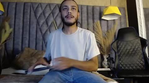 Snapshot of bossdominator1 chatting on October 2025 03:04:01 AM Boss online show from October 2025 03:04:01 AM