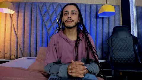 Snapshot of bossdominator1 chatting on October 2025 03:18:01 AM Boss online show from October 2025 03:18:01 AM