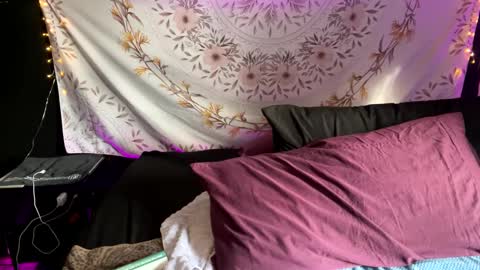 BossMom online show from February 2025 09:17:02 PM