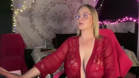 BossMom online show from February 2026 02:01:02 AM