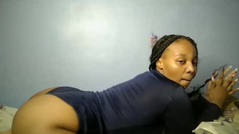botty_queen online show from May 2026 06:43:01 AM