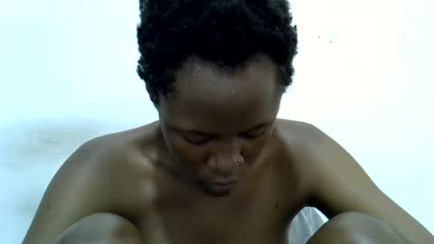 bouncy_vee online show from July 2026 11:23:02 AM