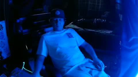 Bowerboi1217 online show from November 2025 10:36:01 PM