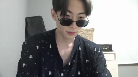 boxman556990 online show from December 2024 06:28:01 PM