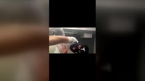 boy2006866124 online show from March 2026 01:50:02 PM