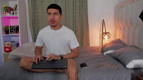 Snapshot of boy_jerry chatting on July 2026 11:46:02 AM boy_jerry online show from July 2026 11:46:02 AM