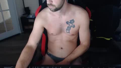 boy_t0y89 online show from November 2025 12:34:01 PM