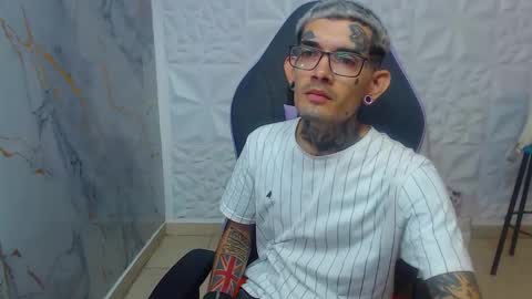 boy_tatto77 online show from February 2026 03:48:02 PM